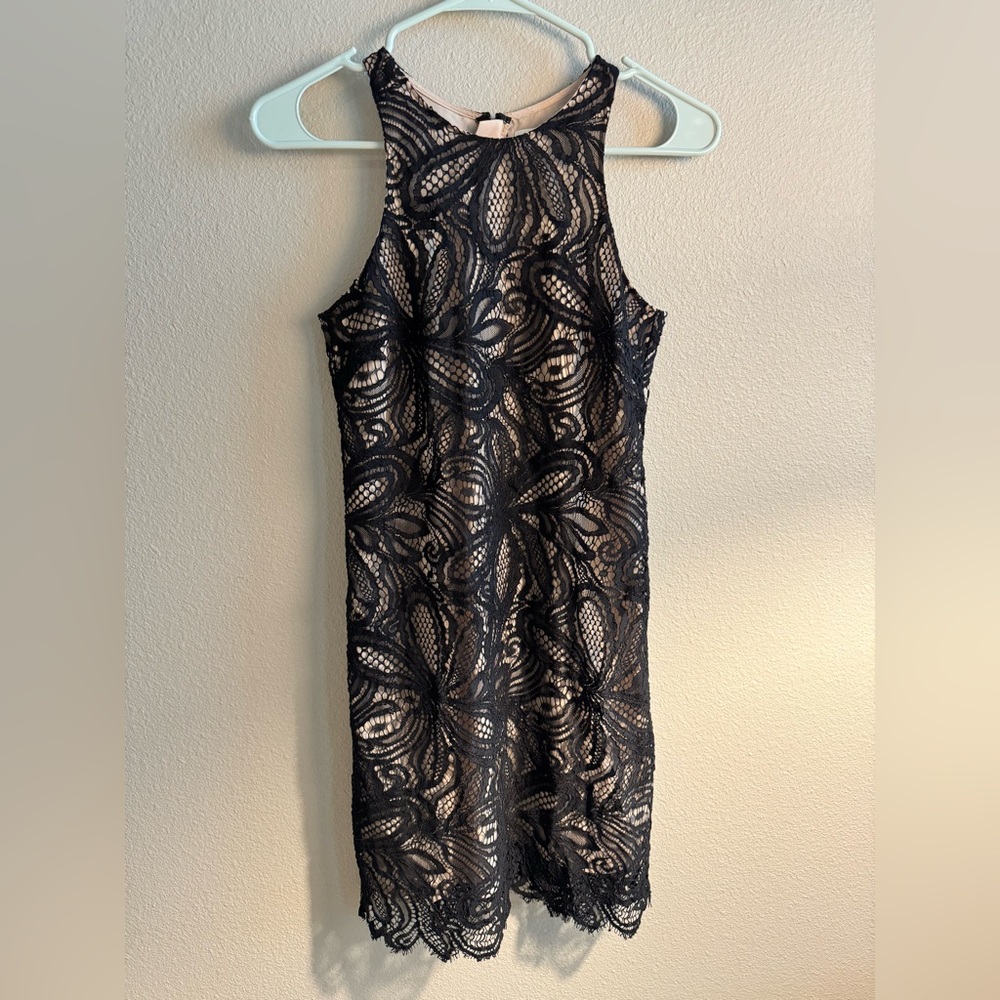 Aritzia Babaton 00 Black Lace Dress